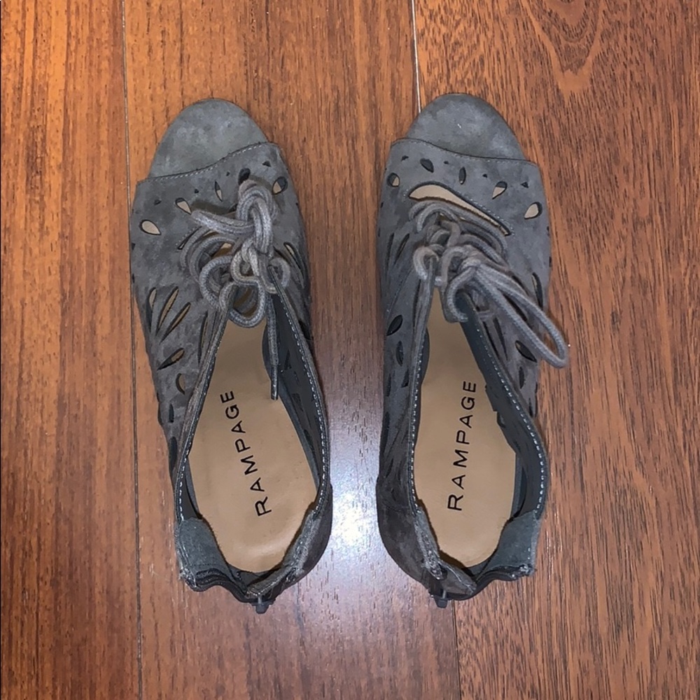 Rampage Heels - Picture 5 of 5